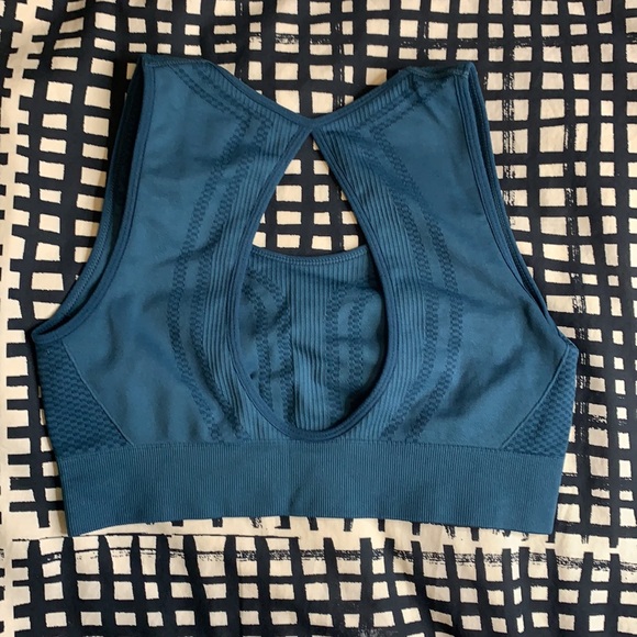 SHEIN sports bra and leggings set (brand new) - Picture 5 of 8